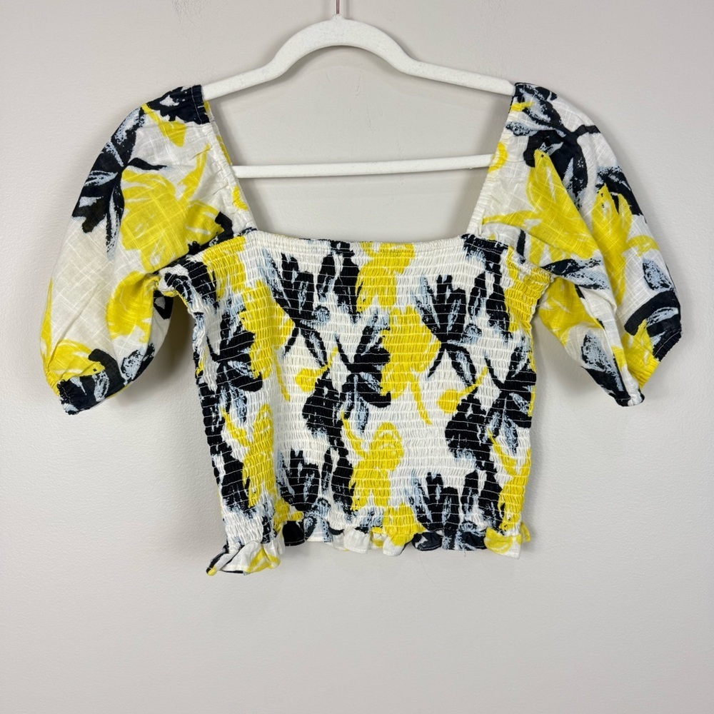Walter Baker Crop Top Womens Medium Floral Smocked Hawaiian White Yellow Black